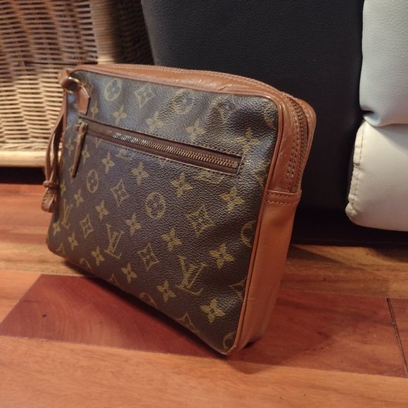 Louis Vuitton Pochette Sport Clutch - Picture 14 of 16